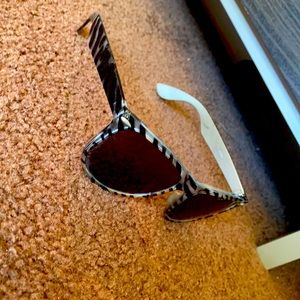 I am selling cause I have way to many sunglasses